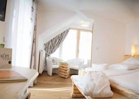 Hartweger's Hotel 3