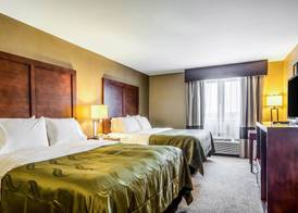 Quality Inn & Suites Salem near I-57 4