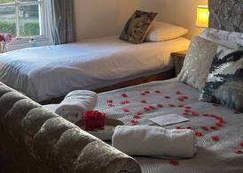 Grove Ferry Inn 5