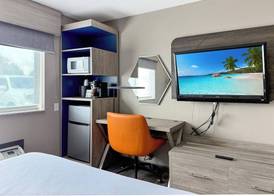 Reston Inn & Suites 4