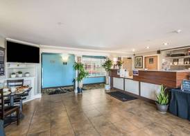 Red Lion Inn & Suites Sequim at Olympic National Park 2