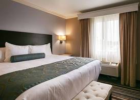 Best Western Plus Diamond Valley Inn 5