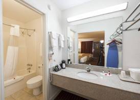 RAMADA BY WYNDHAM WALTERBORO 4