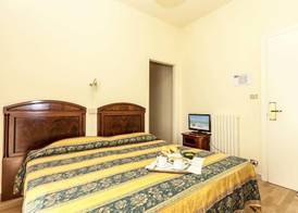 NEW PARK HOTEL 5