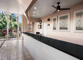 Travelodge by Wyndham Bakersfield 3