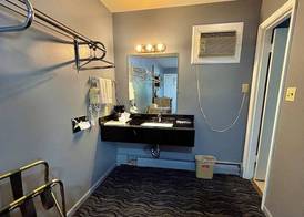 Hometown Inn Athens 5