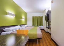 Days Inn by Wyndham South Bend/Notre Dame 5