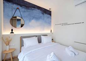 Odyssey Residence 5