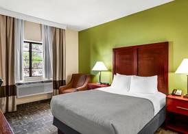 Quality Inn & Suites Vail Valley 5