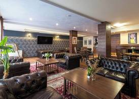 Grand Royale Apartment Complex & Spa 4