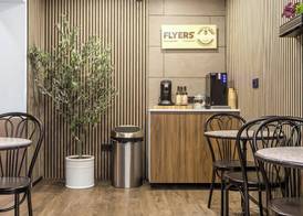 Flyers Hotel 2