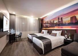 Manhattan Hotel Bangkok 4