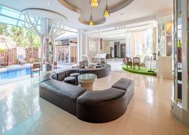 Dancenter Luxury Underwater World Pattaya 3