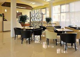 Melrose Apartments 3