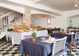 Le Petit Manoir Hotel Provence 3