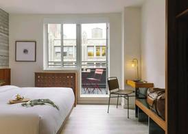 Hotel Henri NY 3