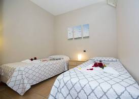 Budget Village Apartments - Porto Letizia 3
