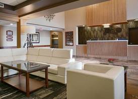 Chateau Inn and Suites Redwater, AB 3