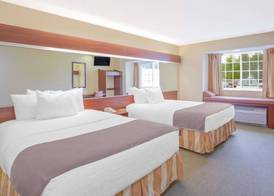 Microtel Inn and Suites Gassaway 3