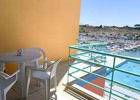 Marina View 1 Bedroom Apartment w Swimming Pool 5