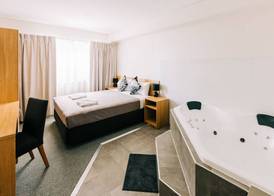 Voyager Motel 5
