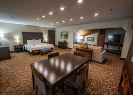 Christopher Inn and Suites 4