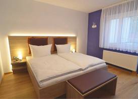 RotHweinHotel 5