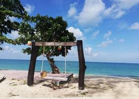 Hotel and Beach Bungalow at Lanta Resort 2