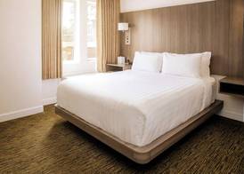 Executive Suites Hotel and Resort, Squamish 4