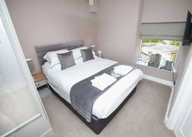 OYO Glyn Valley Hotel 5