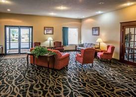 Quality Inn & Suites Mendota near I-39 2