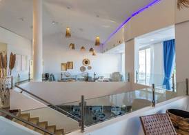 Adelais Bay Hotel 3
