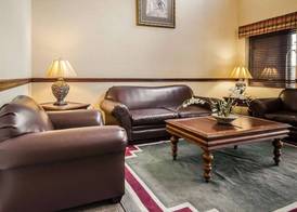 Quality Suites Jeffersonville - Louisville North 2