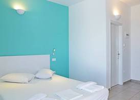 Hillside Studios & Apartments 5
