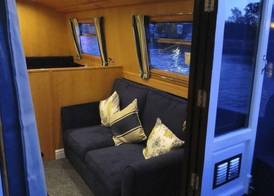 Houseboat Hotels 2