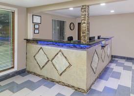 Super 8 by Wyndham Okawville 2
