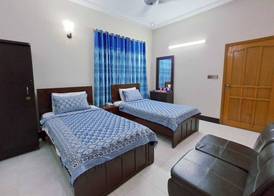 Cosy Inn Guest House Near Liaquat Nat Hospital 3