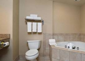 Holiday Inn Express & Suites CHERRY HILLS by IHG 4