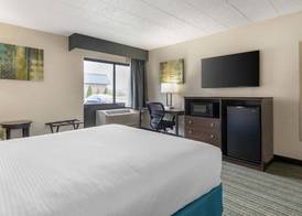 Best Western Woodhaven Inn 4