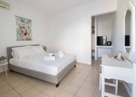 Hesperia Apartments 3