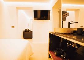Petit Suite 5