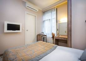 Fatih Hotel Corner 3