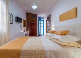 Milos Inn 3