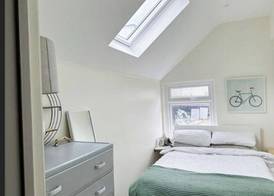 3 Bed Home - Sleeps 6, Garden, Pets and Very Central 5