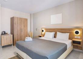 Yria Beach Hotel 4