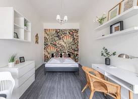 Chain Bridge Apartment 2