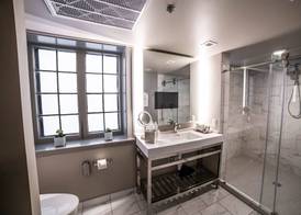 Seven Gables Inn, St Louis West, a Tribute Portfolio Hotel 4