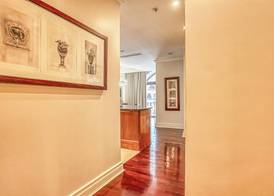 Luxurious Two-Bedroom Apartment 2