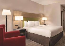 Country Inn & Suites by Radisson, Eagan, MN 5