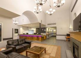 Coast Hinton Hotel 2